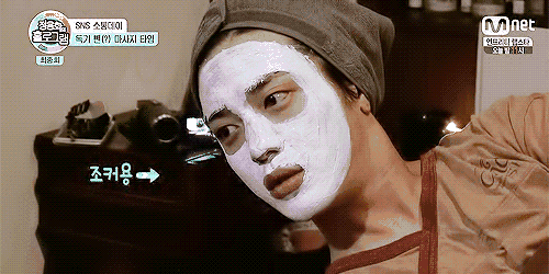 5,做清洁面膜的时候,大笑,表情丰富?