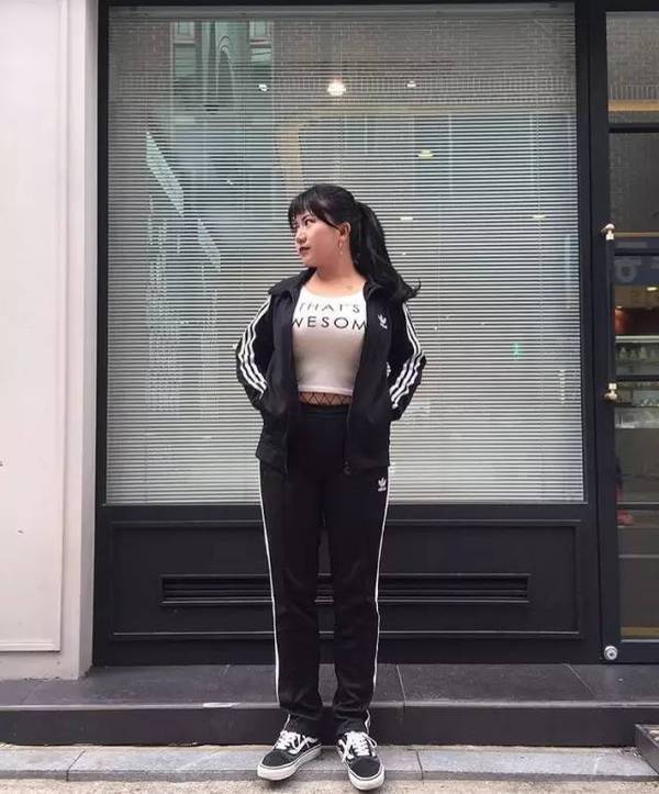 女生体型壮实,应如何穿衣服?