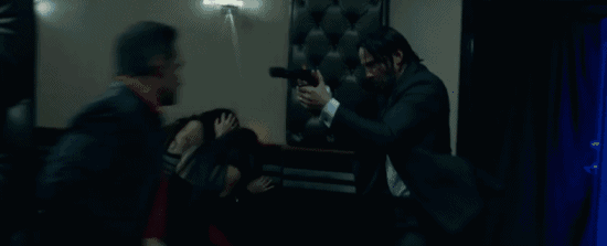 手枪爆头,近身格斗,一刀捅穿,铅笔刺透…… 在120分钟时间里,约翰