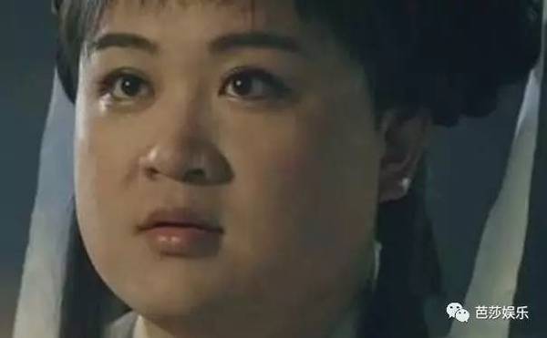 但孔连顺的神情倒更像是个娇滴滴的小姑娘,这冲突感让芭姐的眼睛像被