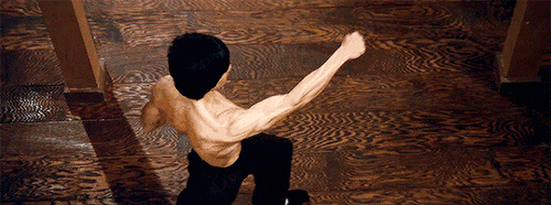 (图片来自网络) 李小龙,不仅是一个伟大武术家的名字,更是一个时代的