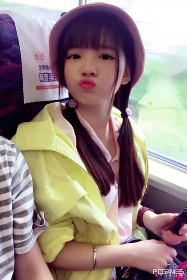 cfpl美女记者团 爱打"暴力游戏"的软妹鹿小町