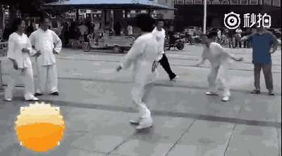 中华武术不堪一击?薛之谦:配合的我看你套路表演