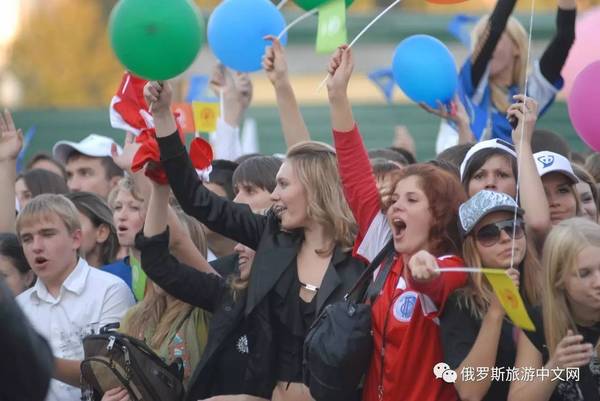 俄罗斯原来也有青年节,但不是今天也不是这个月