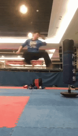 搞笑gif:好大得白馒头,姑娘老家也吃馒头吗-笑话频道