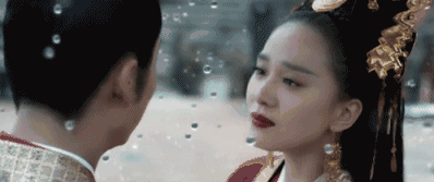 之前看片花的时候,你们觉得诗诗将凤卿尘的感觉演出来了么?