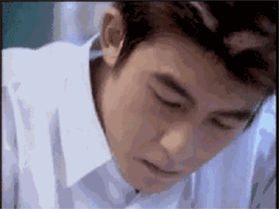陈冠希当爹了 把polo衫都穿那么酷的型男要变暖男