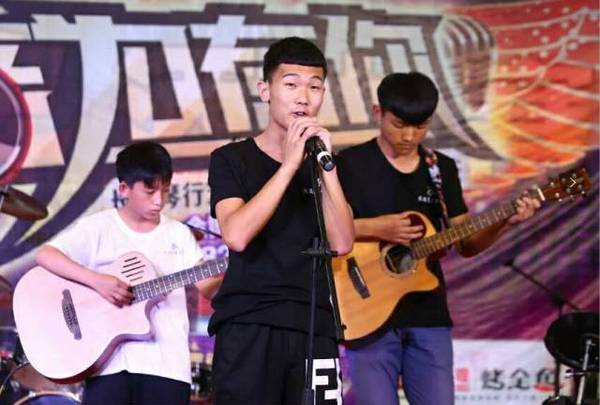 付笛声父亲乐队曲谱_付笛声任静(3)