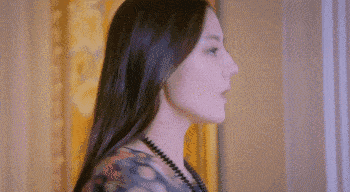 包感受下,橘子君认为《克拉恋人》里的高雯是最适合她的角色,外表御姐