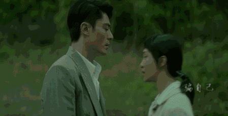 的男子,却要用生命去换取信仰,这是李锦荣的宿命,更是两人爱情的宿命