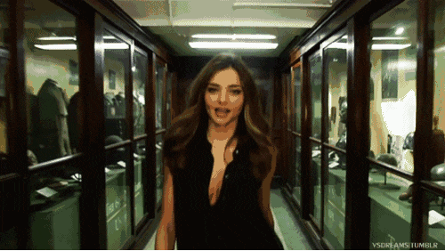 是不是已经目不转睛了?