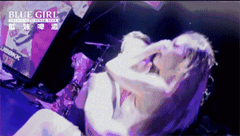 科幻炫舞 科技与性感集于一身 全息投影缔造斗转星移