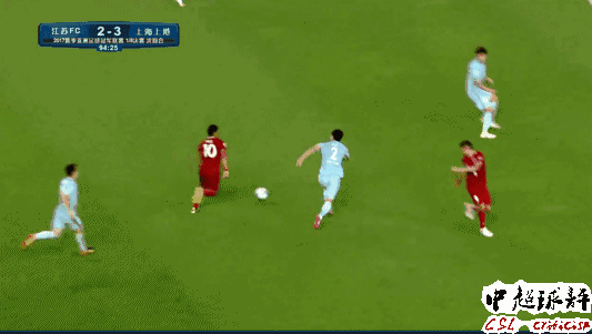 在上港与苏宁的亚冠八分之一决赛的第2回合比赛中,苏宁外援r马多次与