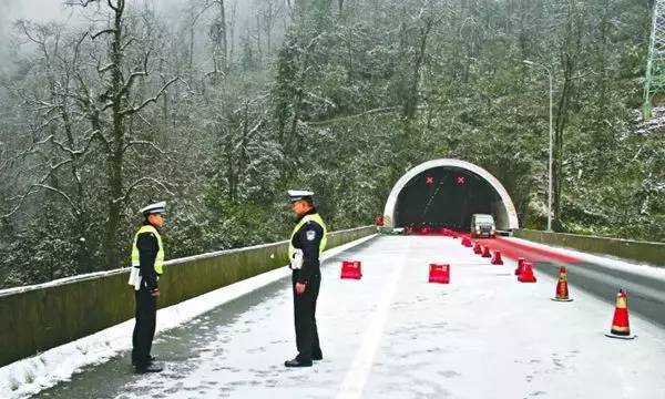 6月5日起雅西高速泥巴山隧道实施交通管制,约40天