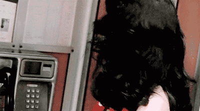 《喷火女郎》里,她的一颦一笑都是殿堂级撩汉教科书,成功把电影里的