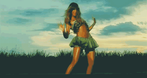 更为厉害的是她有很强的肢体 先来一波丝丝跳大神 丝丝跳舞做成动图都