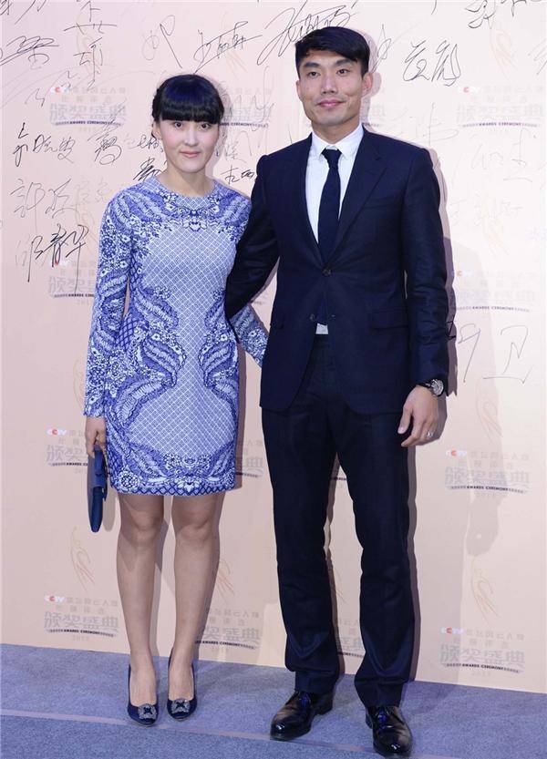 郑智骨折仍请战世界杯生死战,媳妇:我陪你一起扛-体育
