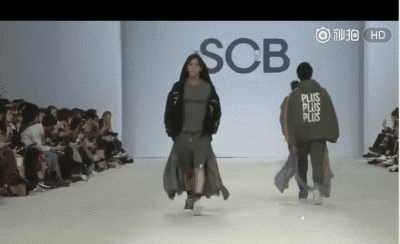 o.i的mv,这位182的长腿boy大概是练习生最