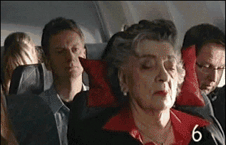 一群年轻人,身体健健康康的干啥不好,非要乞讨,而且还假扮骑行者.