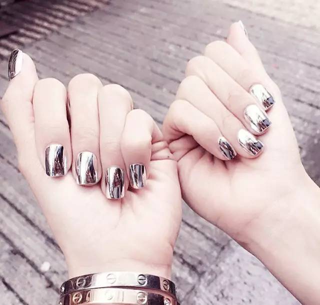 迪丽热巴换了新美甲,太好看了!-时尚频道-手机