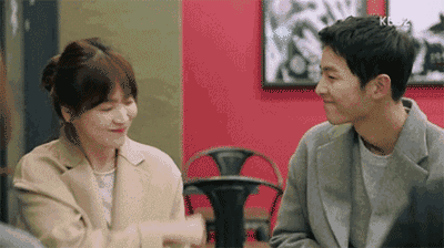 早上一睁眼,院长就被强塞了一大口狗粮—— 宋仲基和宋慧乔公!布!婚!