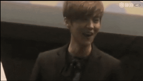 那些被粉丝反撩的男明星.哈哈哈出来混迟早要还的!