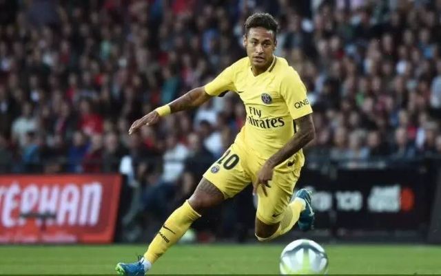 【足坛焦点】内马尔法甲首秀进球又助攻6倍身