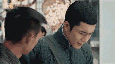 他饰演的无心,在外人面前,依旧那个偷奸耍贱装玄乎的骗钱假法师