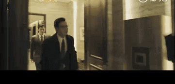 (承包车里李钟硕的邪魅一笑↑) 说着