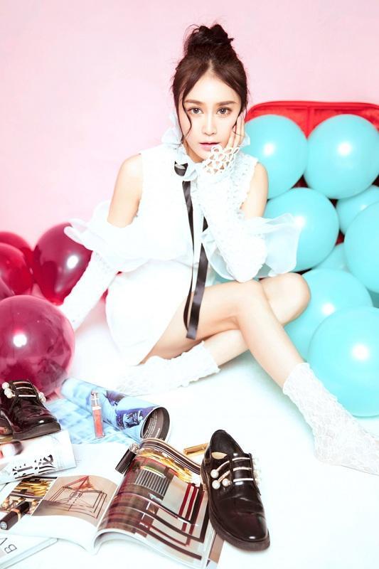 吴亦凡6翻天!古力娜扎背景深,出道前就认识他