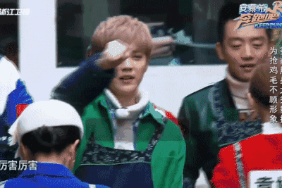 鹿晗和迪丽热巴一起录了那么多期《奔跑吧》,就算你硬要说那是节目组