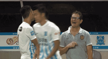 老顽童!卡佩罗:我就是不和扎哈维击掌-体育频道-手机搜狐