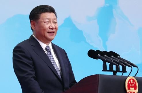 9月3日,国家主席习近平在厦门国际会展中心出席金砖国家工商论坛开幕式,并发表题为《共同开创金砖合作第二个“金色十年”》的主旨演讲。(图片来源:新华社)