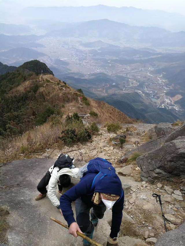 道士上山与我的CDX远行武功山, 美景醉人