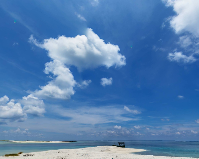 中国西沙群岛七连屿之南部 南沙洲风光