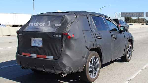 丰田发布全新RAV4预告图 纽约车展亮相