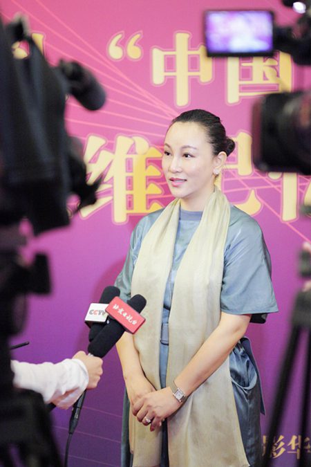总导演乌兰雪荣接受主流媒体专访