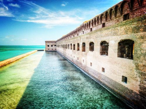 盘点世界上被遗弃的岛屿,黑死病患者被带到岛