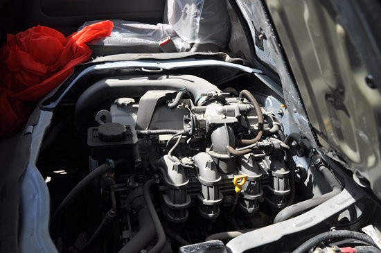 竞品车型配备的4rb2汽油发动机