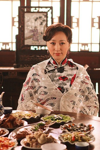 《战地狮吼》收视喜人 "水上漂"洪雁受肯定