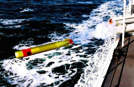 资料图:中国海军112舰发射鱼7轻型鱼雷.