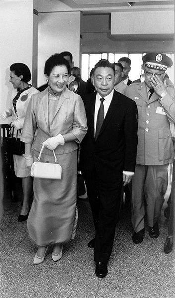 台湾民主 开闸者 蒋经国私房照首曝光 下 组图 新闻频道 手机搜狐