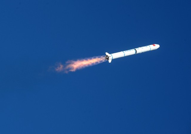 我国成功发射遥感卫星十八号(组图)