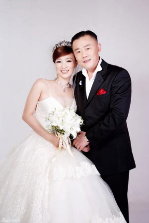 揭秘男明星的富豪老婆们(组图)