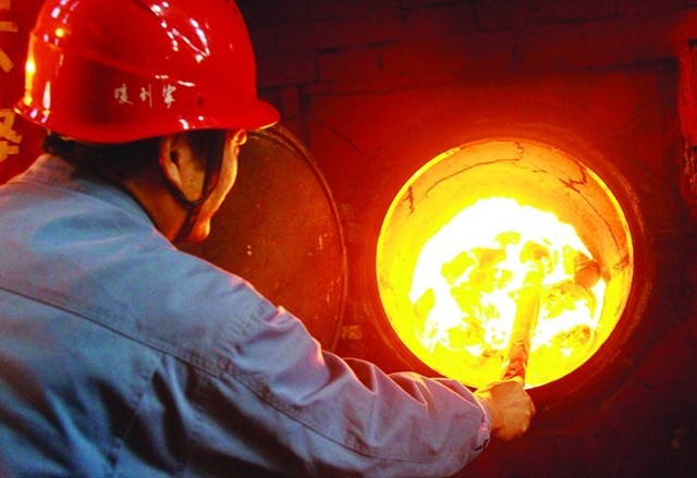 炉膛热了 暖流跑进咱家(组图)