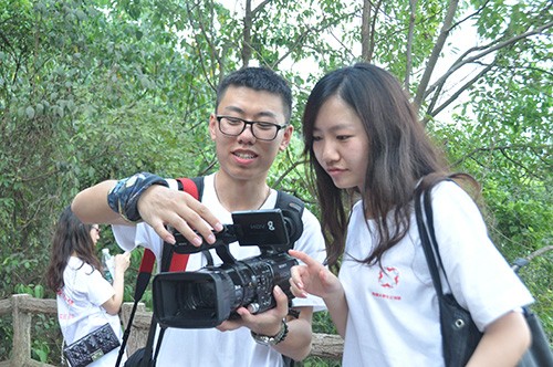 大学生记者团走进桑植 乡土中追寻"中国梦(组图)