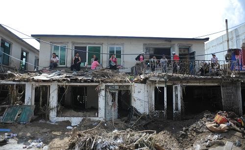 截至21日11时,洪水造成辽宁省抚顺等9个市35个县(区)180万人受灾,紧急