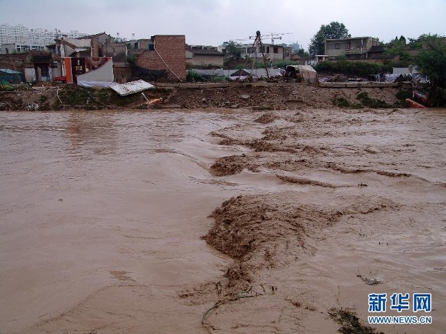 7·18甘肃暴雨图片