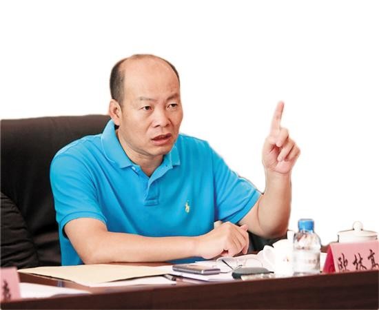 广东东莞人大原副主任住所起获逾千万现金(图)