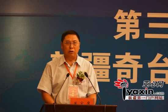 轻松管理手机 免费下载应用会上奇台县委常委,常务副县长尹洪涛在答